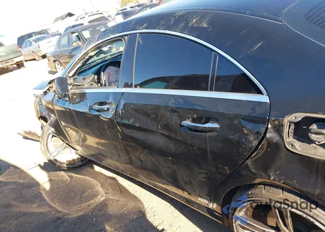 2017 Mercedes-Benz Cla 250 z USA, uszkodzony, nr VIN WDDSJ4EB5HN485344